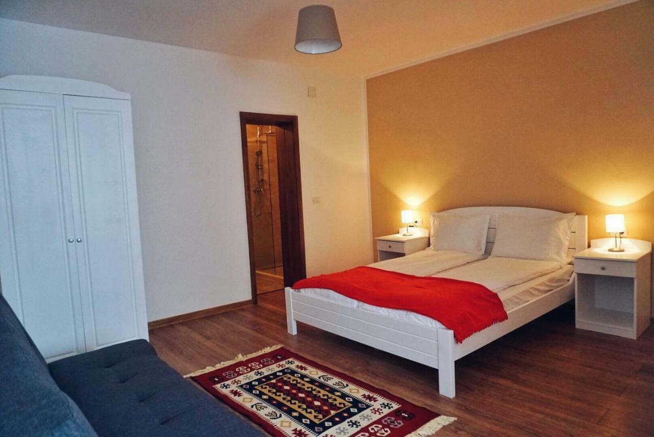 Casa Badea Hotel Riu Alb Bagian luar foto